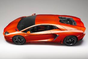 Lamborghini Aventador 2011 1:24 autómodell